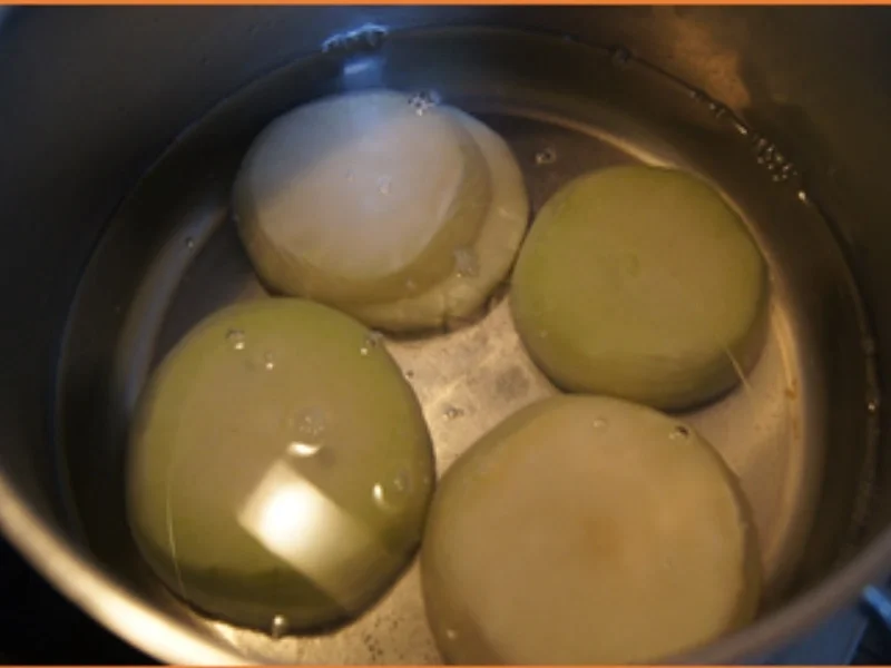 Rezept: Kohlrabi-Cordon bleu-Schnitzel mit Saurer-Sahne-Sauce und grünen Spargel Bild Nr. 16579 Kohlrabi-Cordon bleu-Schnitzel mit Saurer-Sahne-Sauce und grünen Spargel - Rezept - Bild Nr. 16579