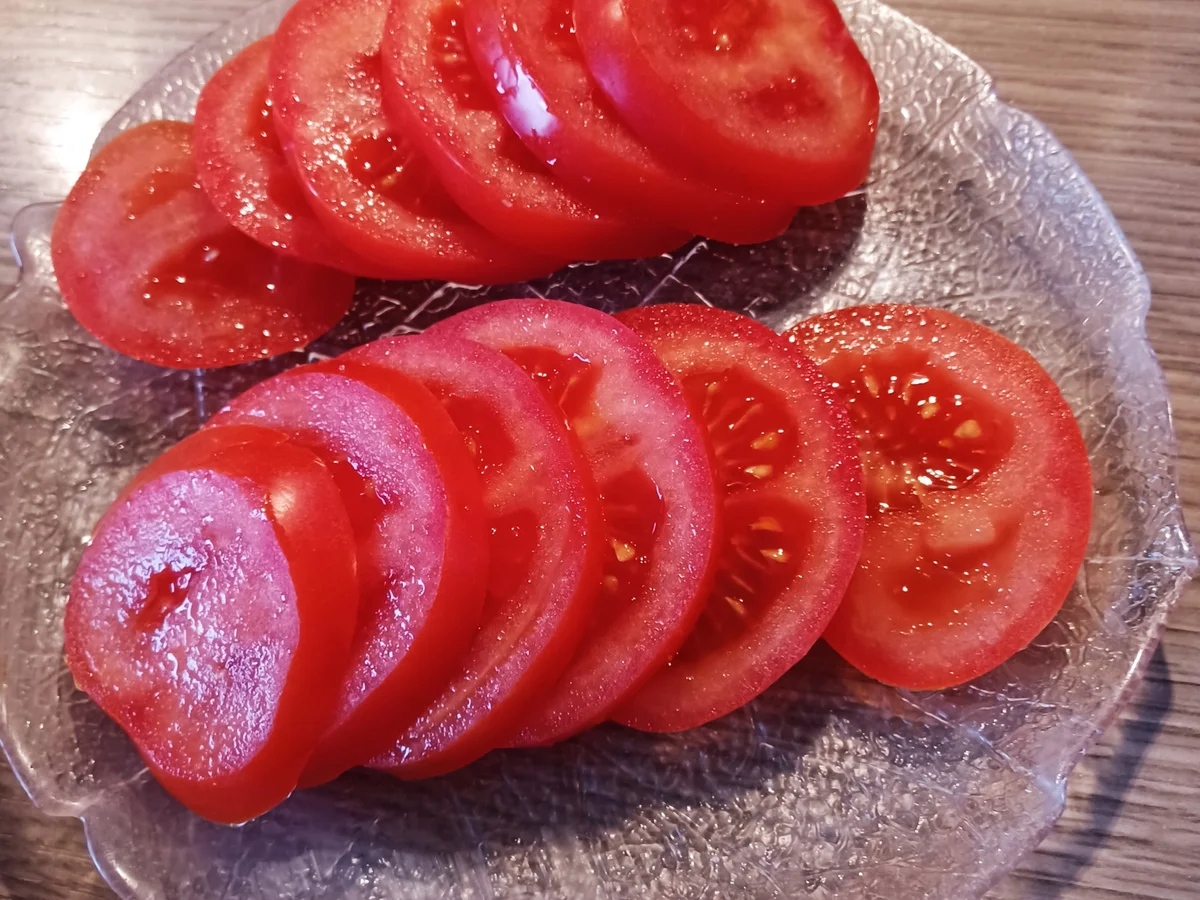 Toast mit Tomaten, Spargel und pochiertem Ei - Rezept - Bild Nr. 16579