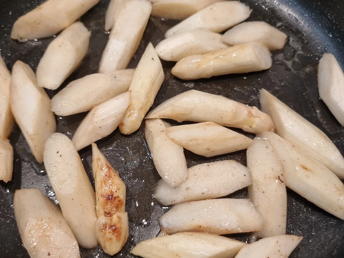 Spaghetti mit Spargel und Rucola-Pesto - Rezept - Bild Nr. 16583