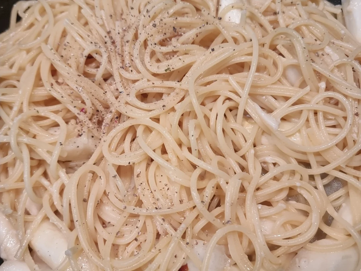 Spaghetti mit Spargel und Rucola-Pesto - Rezept - Bild Nr. 16587