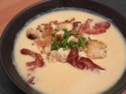 Blumenkohlcremesüppchen mit Croutons und Bacon - Rezept - Bild Nr. 2