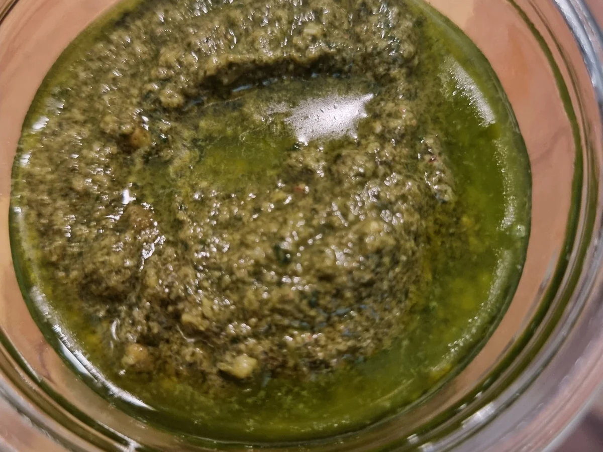 Kabeljau auf Rucola- Pesto-Polenta und Paprika-Tomaten-Gemüse - Rezept - Bild Nr. 16584