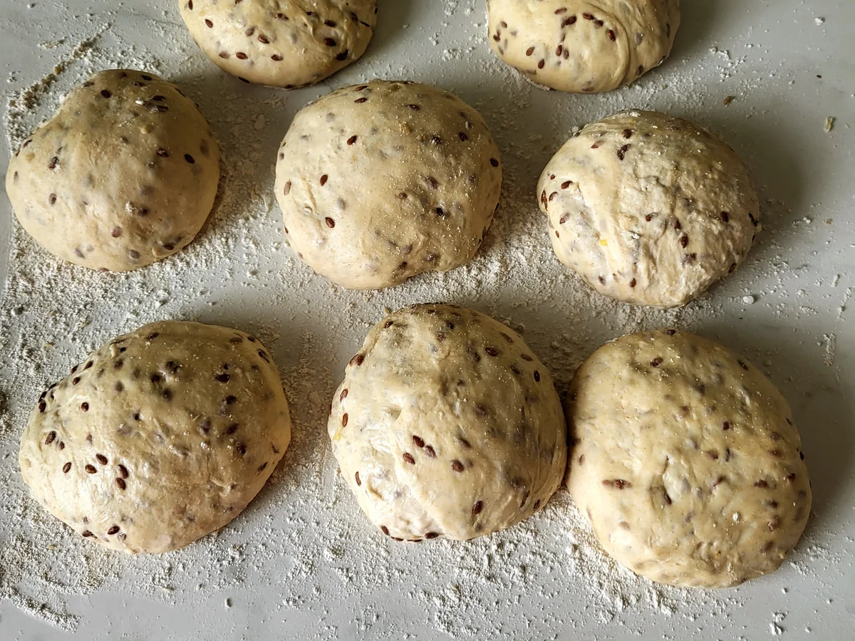 Rezept: Dinkelbrötchen mit Leinsamen Bild Nr. 16580 Dinkelbrötchen mit Leinsamen - Rezept - Bild Nr. 16580