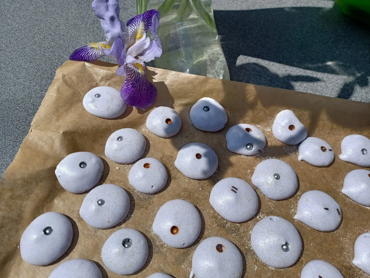 Sweet Kisses - Baiser in lila - Rezept - Bild Nr. 2