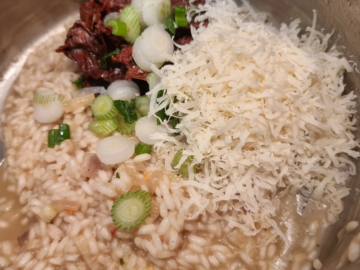 Rezept: Risotto mit getrockneten Tomaten Bild Nr. 16583 Risotto mit getrockneten Tomaten - Rezept - Bild Nr. 16583