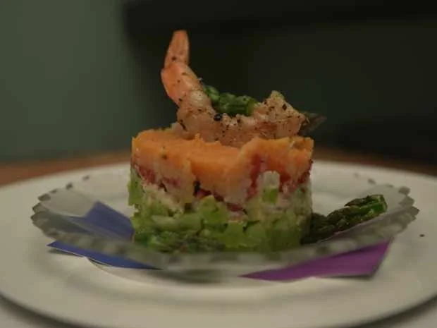 Causa mit Kartoffeln, Erbsen und Garnele - Rezept - Bild Nr. 2