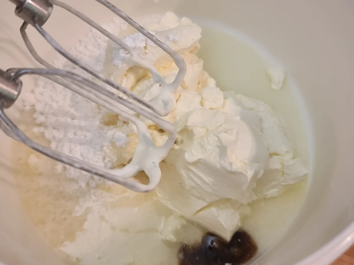 Rezept: Cheescake-Creme mit Himbeeren und Streuseln Bild Nr. 16603 Cheescake-Creme mit Himbeeren und Streuseln - Rezept - Bild Nr. 16603