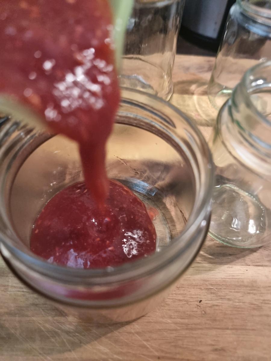 Rhabarber-Himbeer-Marmelade - Rezept - Bild Nr. 16603