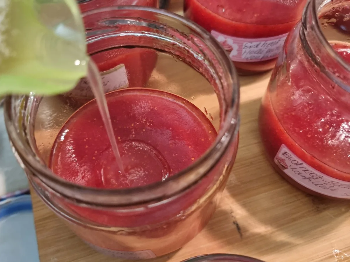 Erdbeer-Holunder-Konfitüre - Rezept - Bild Nr. 16615