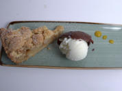 Saftiger Apfelkuchen mit Joghurteis im Schokoladenschälchen - Rezept - Bild Nr. 16598