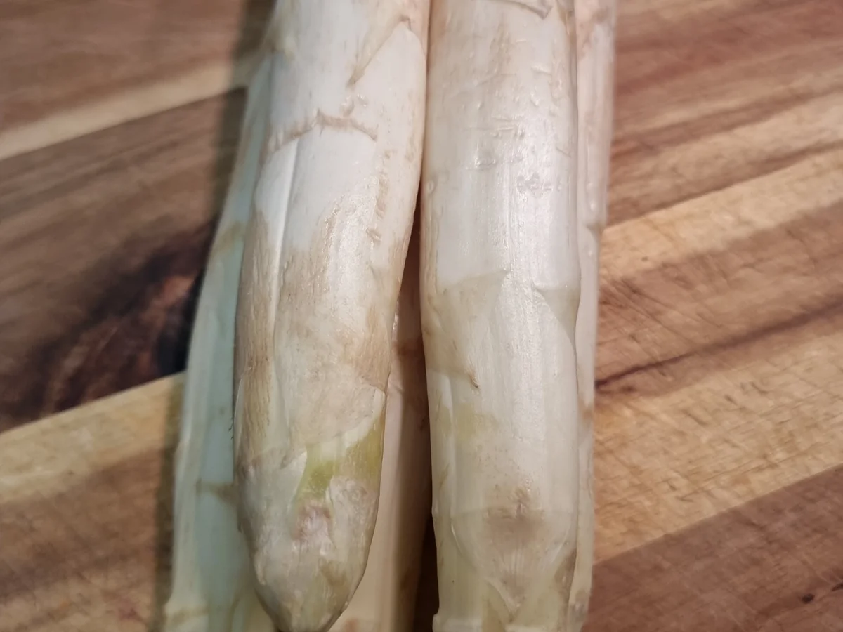 Hähnchenpfanne mit Spargel und Pfifferlingen - Rezept - Bild Nr. 16600