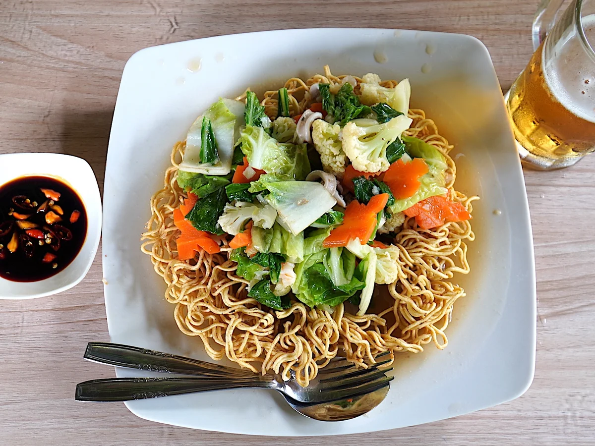 Frittierte Nudeln mit Cap Cay Seafood alla Garden House - Rezept - Bild Nr. 2