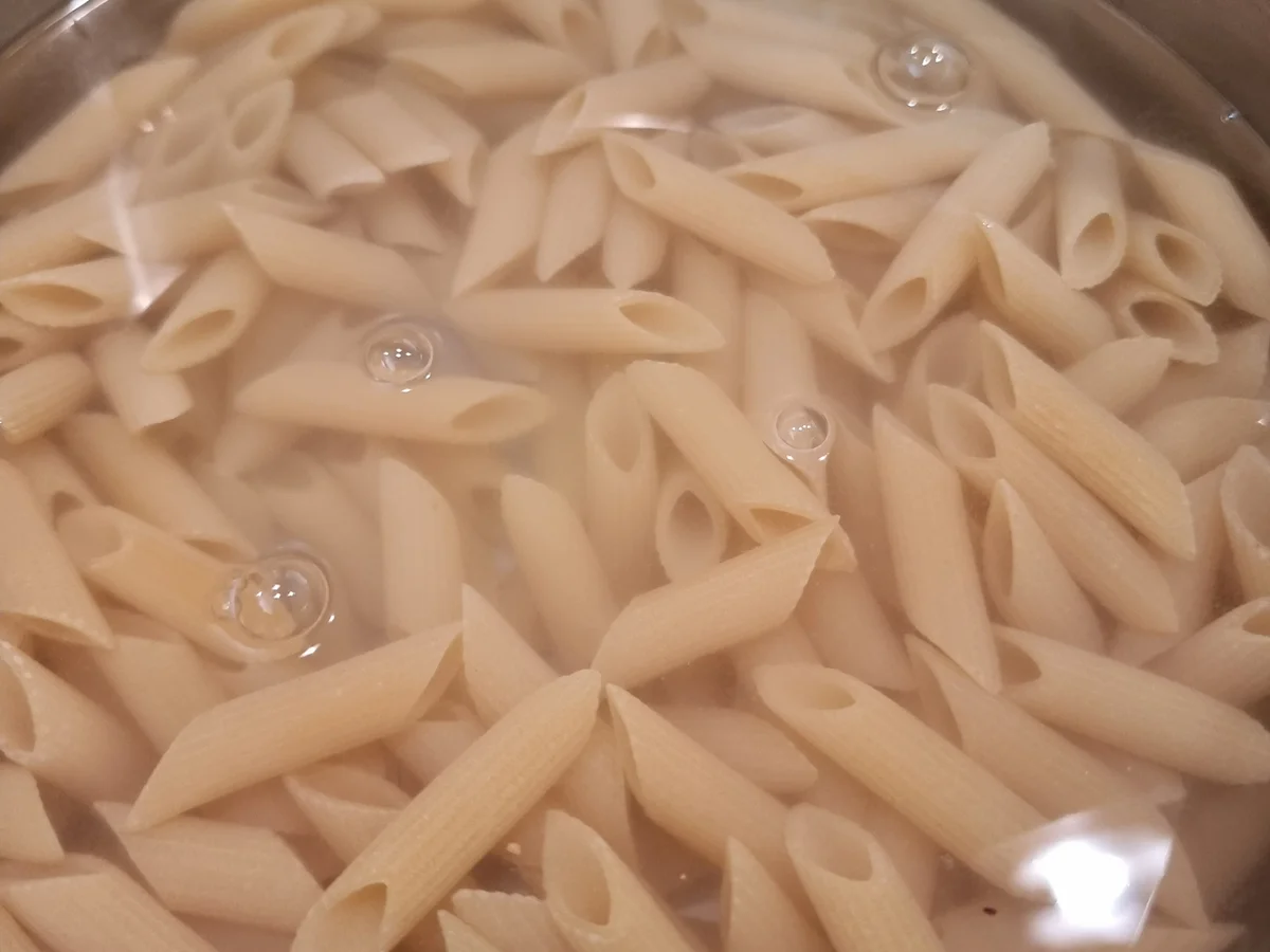 Rezept: Nudeln mit Tomatensauce Bild Nr. 16597 Nudeln mit Tomatensauce - Rezept - Bild Nr. 16597