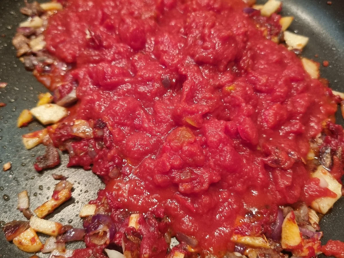 Rezept: Nudeln mit Tomatensauce Bild Nr. 16601 Nudeln mit Tomatensauce - Rezept - Bild Nr. 16601