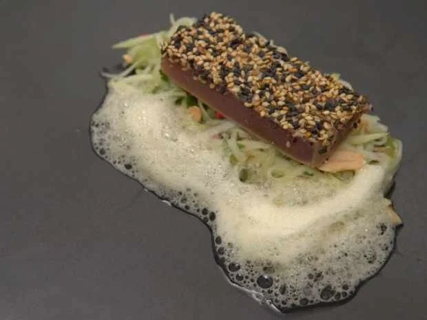 Marinierter Thunfisch mit Kohlrabi-Gurken-Salat - Rezept - Bild Nr. 2