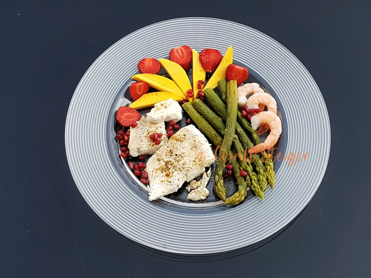 Rezept: Zanderfilet dampfgegart mit grünem Spargel Bild Nr. 2 Zanderfilet dampfgegart mit grünem Spargel - Rezept - Bild Nr. 2