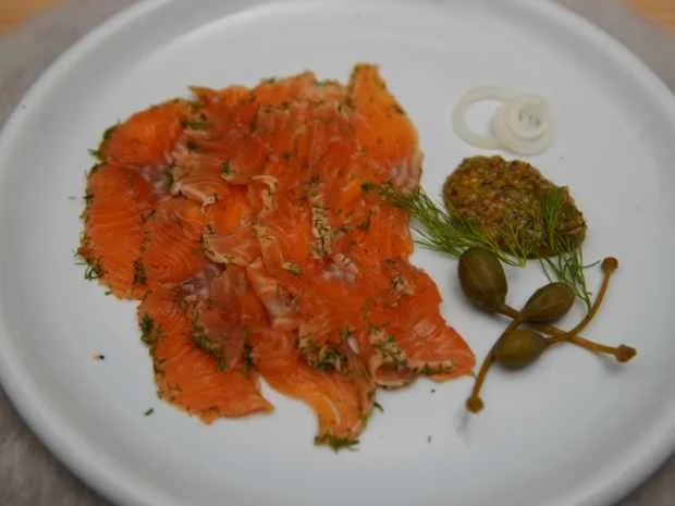 Lachsfilet mit Honig-Senf Sauce und Ciabatta - Rezept - Bild Nr. 16633