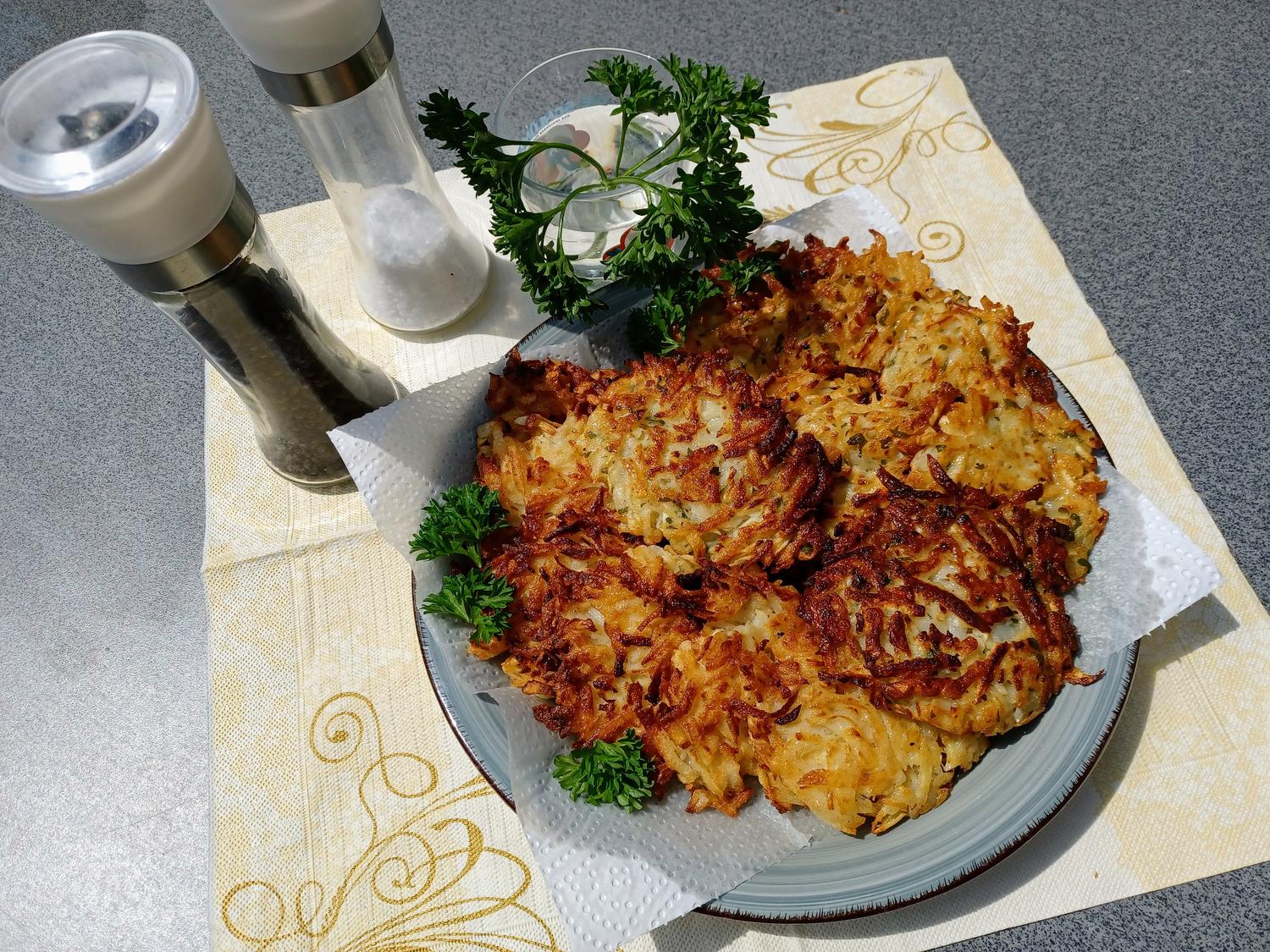 Kartoffel-Küchlein mit Petersilienwurzel - Rezept - kochbar.de