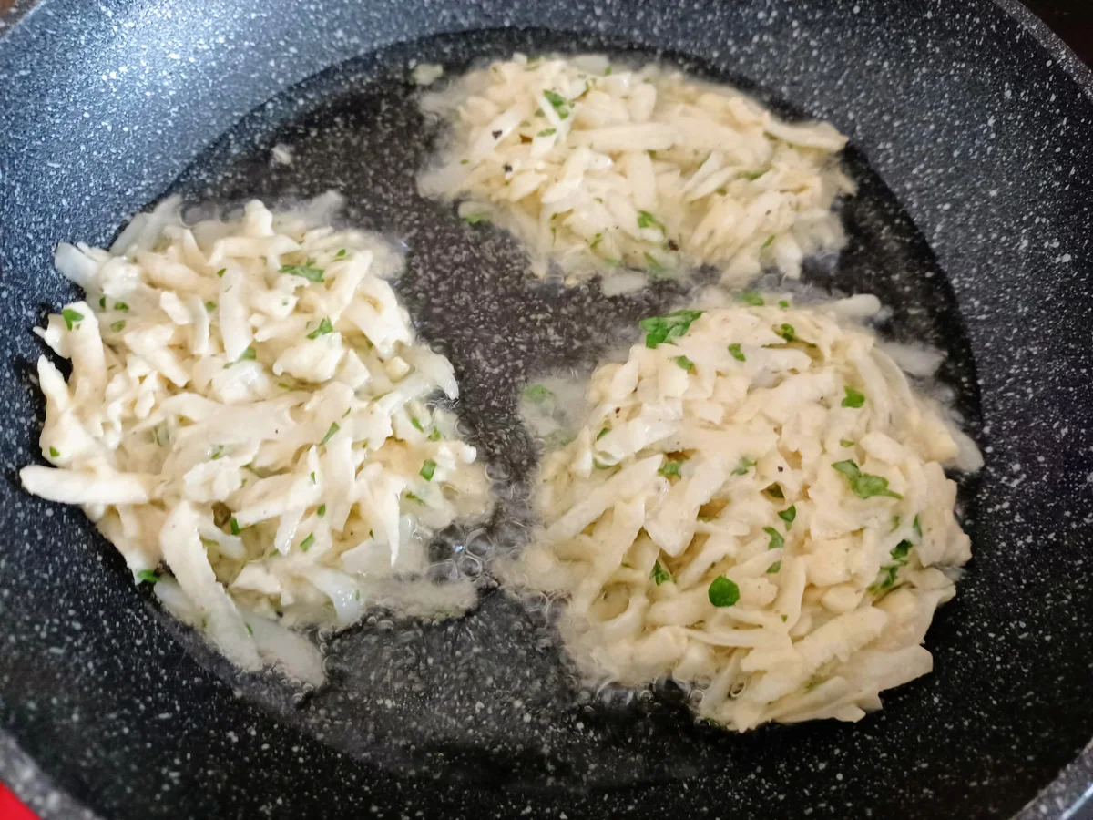 Rezept: Kartoffel-Küchlein mit Petersilienwurzel Bild Nr. 16643 Kartoffel-Küchlein mit Petersilienwurzel - Rezept - Bild Nr. 16643