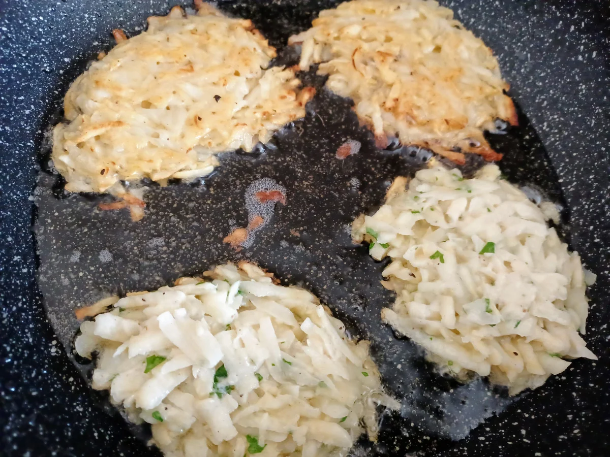 Rezept: Kartoffel-Küchlein mit Petersilienwurzel Bild Nr. 16646 Kartoffel-Küchlein mit Petersilienwurzel - Rezept - Bild Nr. 16646