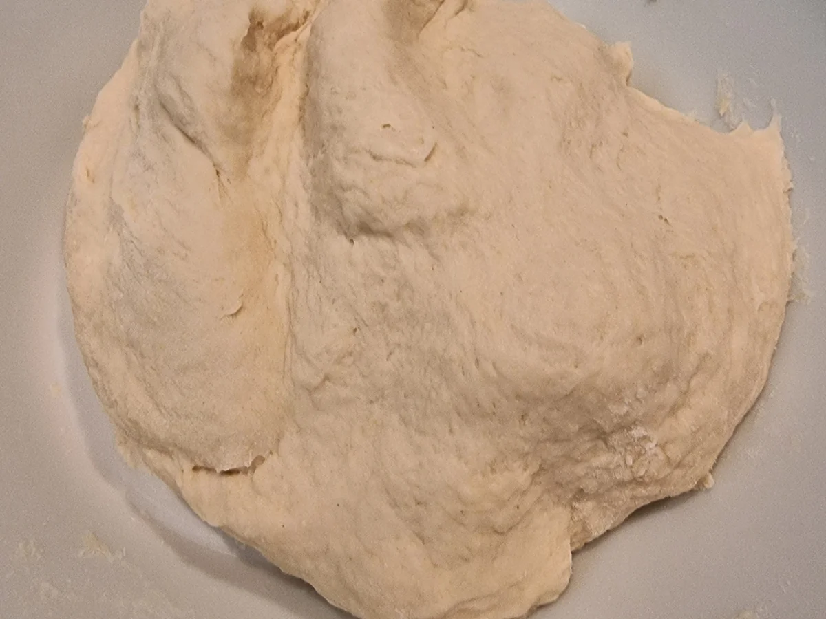 Scharfe Pizza mit Pilzen und Schinken - Rezept - Bild Nr. 16650