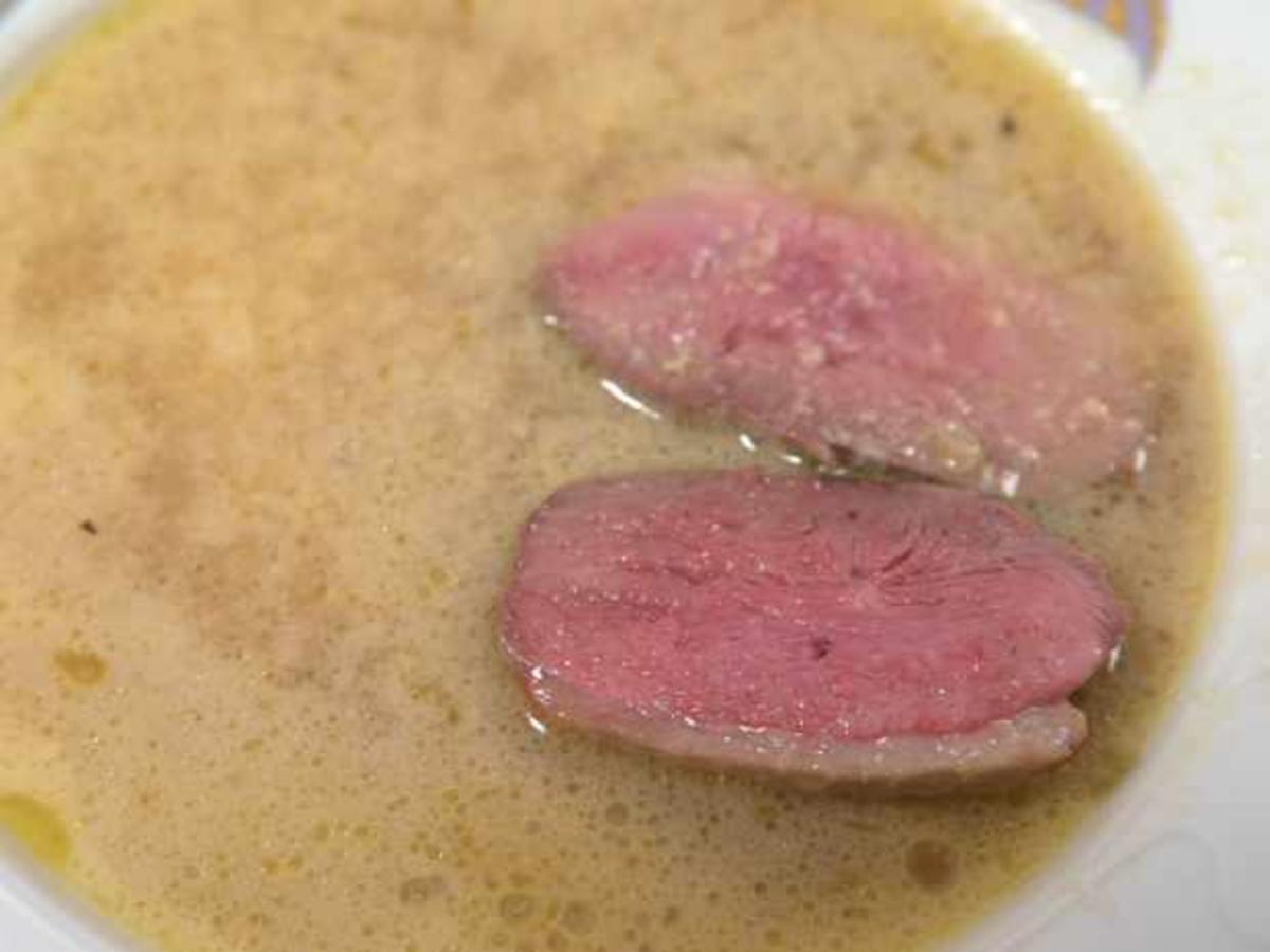 Enten-Rosmarin-Creme-Süppchen - Rezept - kochbar.de