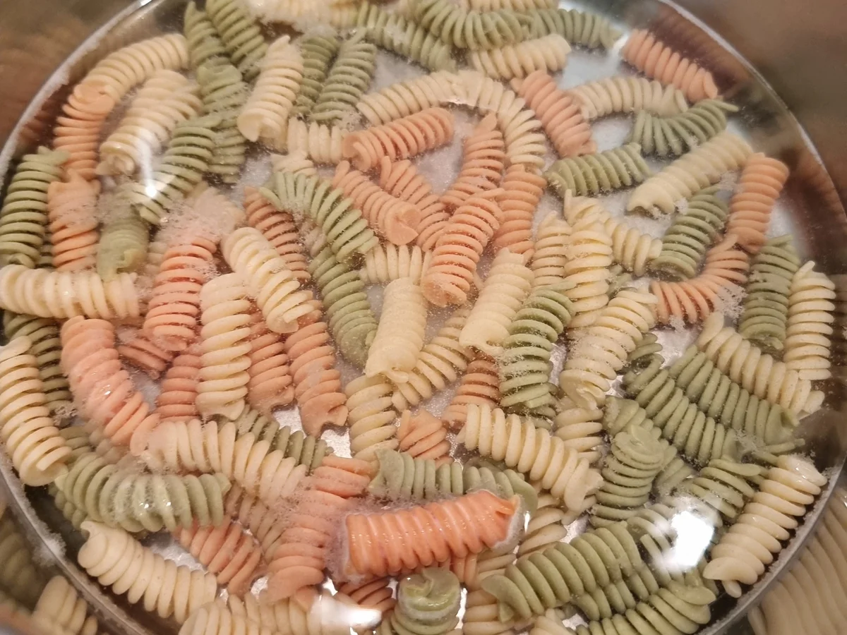 Nudeln mit Ziegenkäse ,Feldsalat und Feigen - Rezept - Bild Nr. 16647