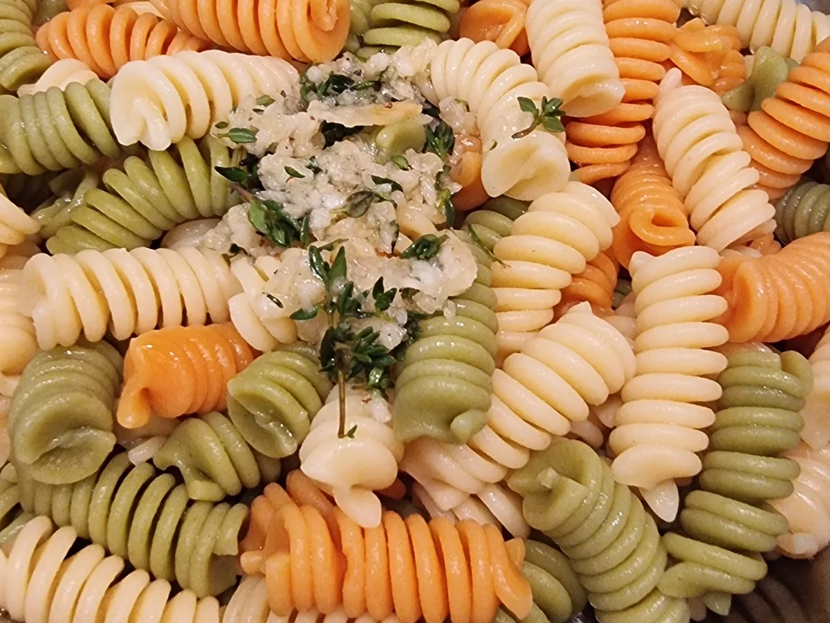 Nudeln mit Ziegenkäse ,Feldsalat und Feigen - Rezept - Bild Nr. 16652