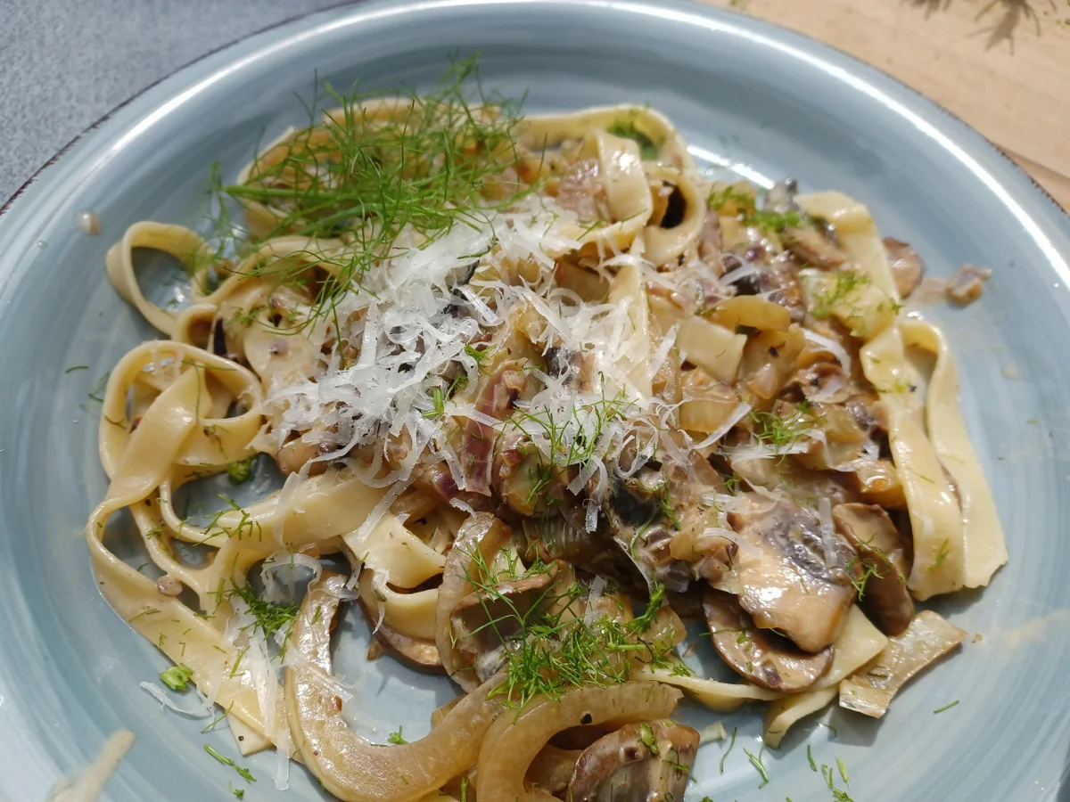Nudeln in Pilz-Fenchel-Soße - Rezept - Bild Nr. 16655
