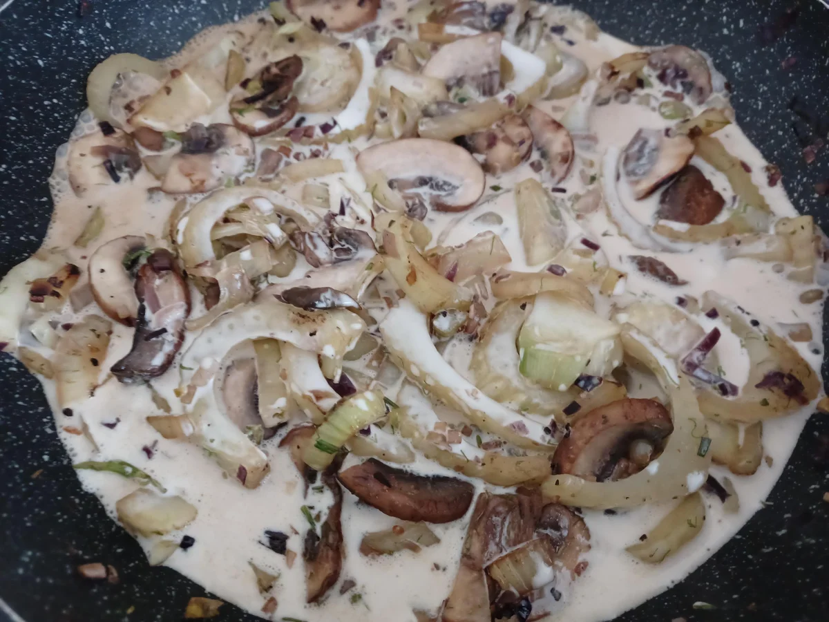 Nudeln in Pilz-Fenchel-Soße - Rezept - Bild Nr. 16662