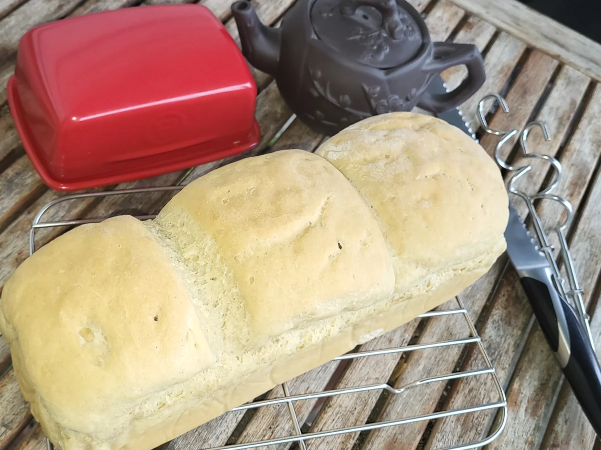 Rezept: BiNe` S FLUFFIGES TOASTBROT Bild Nr. 16654 BiNe` S FLUFFIGES TOASTBROT - Rezept - Bild Nr. 16654