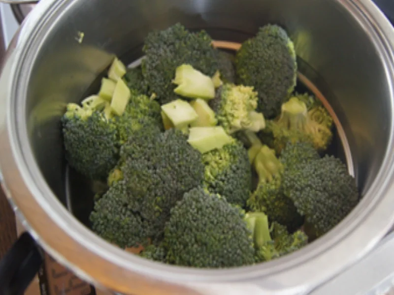 Riesen-Schnitzel mit Brokkoli und Kartoffelstampf - Rezept - Bild Nr. 16657