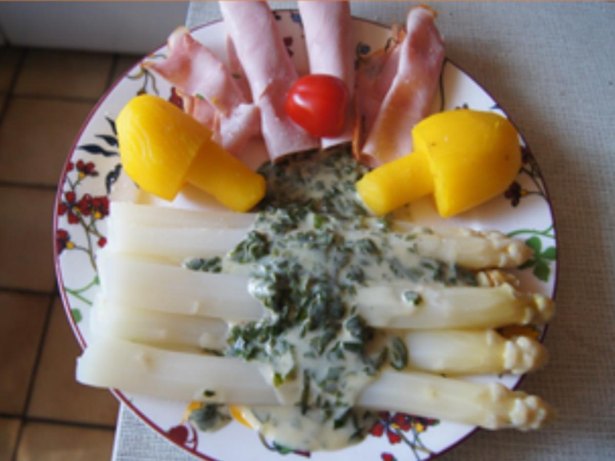 Spargel mit Kräutersauce, Krustenbraten, Kochschinken und Kartoffelpilzen - Rezept - Bild Nr. 2