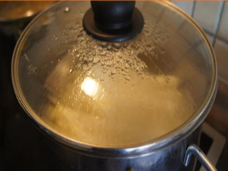 Spargel mit Kräutersauce, Krustenbraten, Kochschinken und Kartoffelpilzen - Rezept - Bild Nr. 5