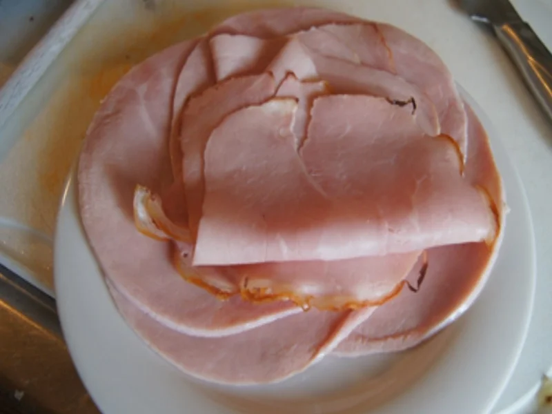 Spargel mit Kräutersauce, Krustenbraten, Kochschinken und Kartoffelpilzen - Rezept - Bild Nr. 12