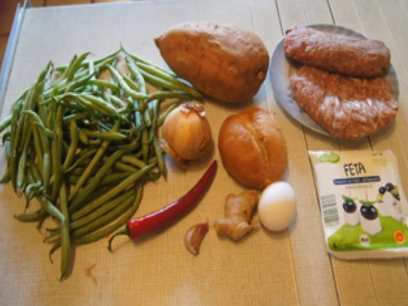 Rezept: Gefüllte-Frikadellen mit Busch-Bohnen und Süßkartoffel-Creme Bild Nr. 16655 Gefüllte-Frikadellen mit Busch-Bohnen und Süßkartoffel-Creme - Rezept - Bild Nr. 16655