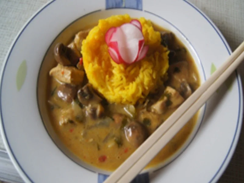 Rezept: Rotes Hähnchencurry mit Champignons und Basmatireis Bild Nr. 16654 Rotes Hähnchencurry mit Champignons und Basmatireis - Rezept - Bild Nr. 16654