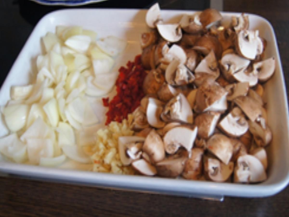 Rotes Hähnchencurry mit Champignons und Basmatireis - einfach - von MausVoh