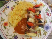 Schweinefilet-Bauchspeck-Gemüse-Spieße mit Currysauce und Curryreis - Rezept - Bild Nr. 2