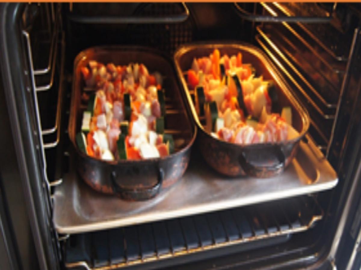 Schweinefilet-Bauchspeck-Gemüse-Spieße mit Currysauce und Curryreis - Rezept - Bild Nr. 6