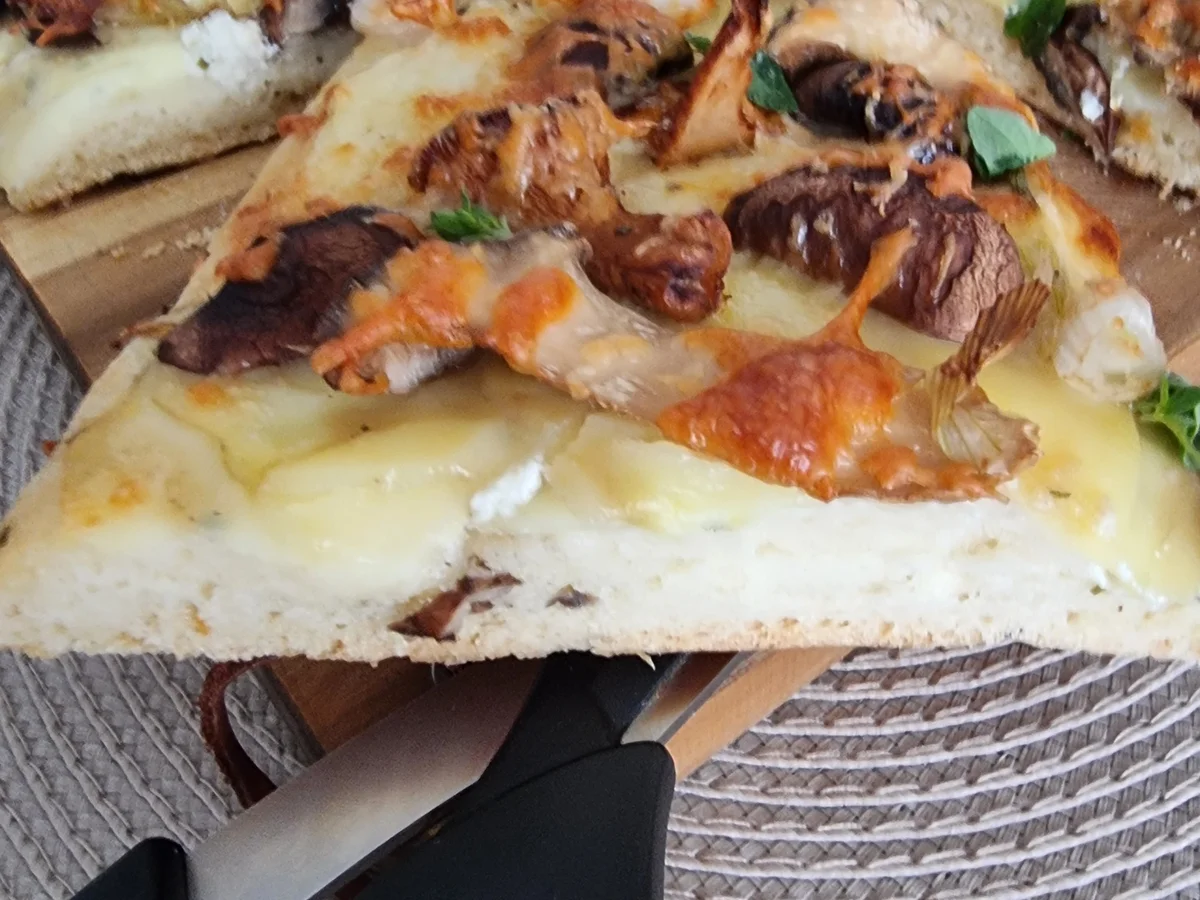 Kartoffel-Pizza mit Pilzen - Rezept - Bild Nr. 16721