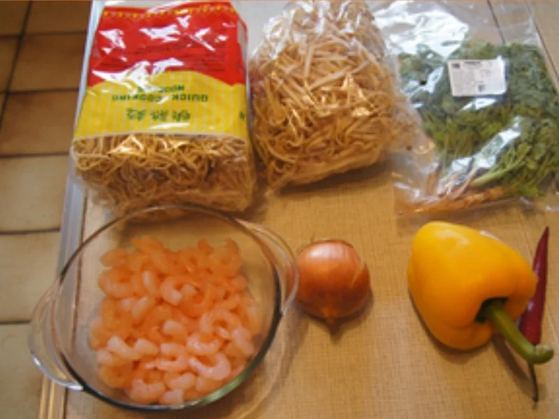 Rezept: Chow Mein mit Garnelen Bild Nr. 16702 Chow Mein mit Garnelen - Rezept - Bild Nr. 16702