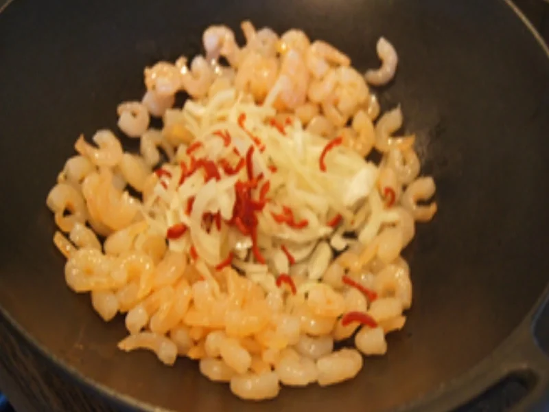 Rezept: Chow Mein mit Garnelen Bild Nr. 16710 Chow Mein mit Garnelen - Rezept - Bild Nr. 16710