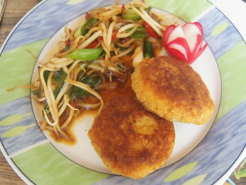 Reisbuletten mit gebratenen Sojabohnensprossen - Rezept - Bild Nr. 2