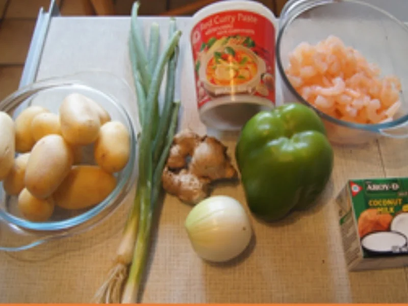 Rotes Garnelencurry mit Gemüse und Pellkartoffeln - Rezept - Bild Nr. 3