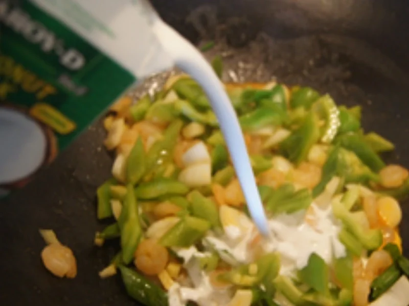 Rotes Garnelencurry mit Gemüse und Pellkartoffeln - Rezept - Bild Nr. 8