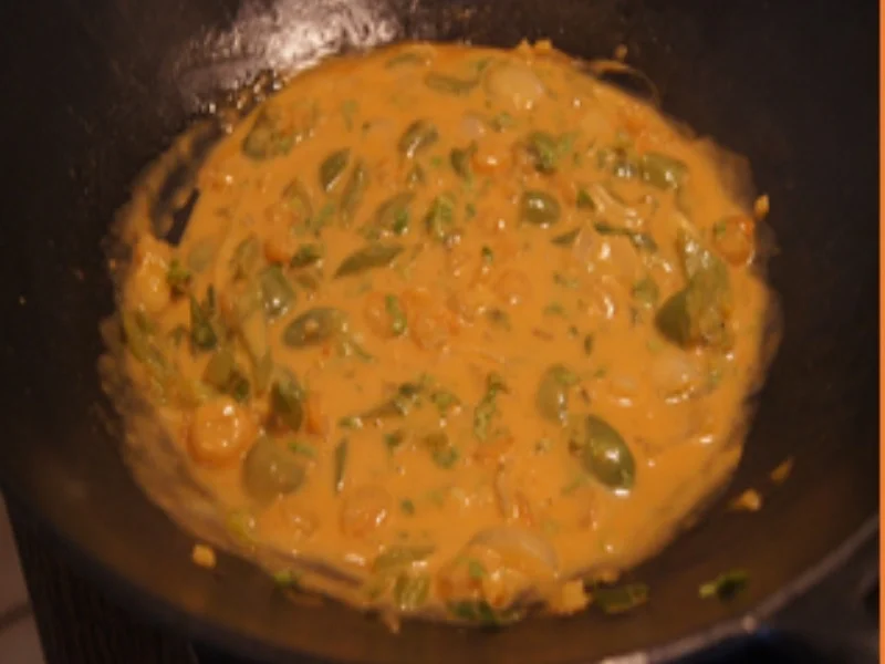 Rotes Garnelencurry mit Gemüse und Pellkartoffeln - Rezept - Bild Nr. 11