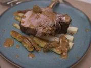 Kalbskarree mit Schupfnudeln und Zitronenspargel - Rezept - Bild Nr. 2