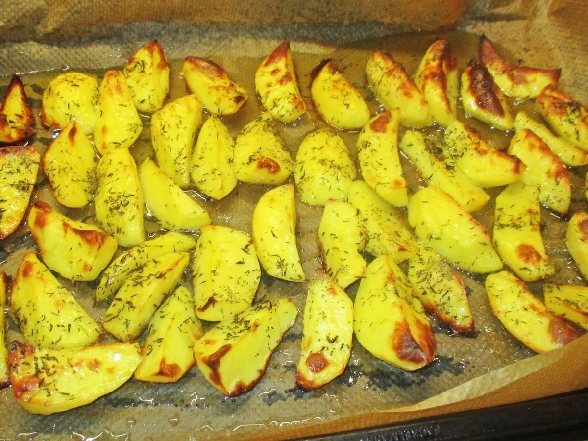 Gegrillte Nackenscheiben mit Thymian-Kartoffelecken - Rezept - Bild Nr. 16705