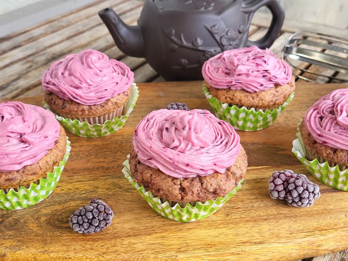 Rezept: BiNe` S BROMBEER - CUPCAKES Bild Nr. 16703 BiNe` S BROMBEER - CUPCAKES - Rezept - Bild Nr. 16703